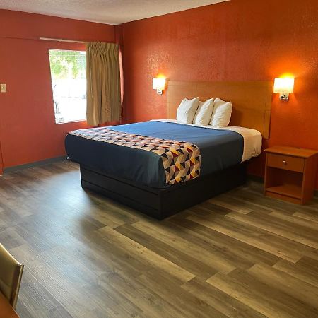Economy Inn Hot Springs Luaran gambar